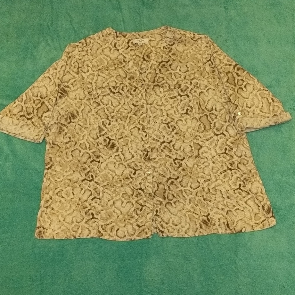 ⭐3/$10⭐Women's Print Top